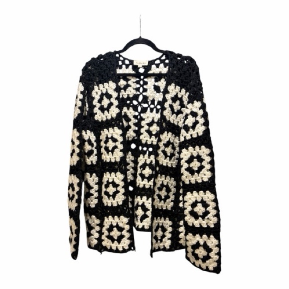 Granny Square Crochet Black and Cream Open Cardigan. Like New. Size M/L.